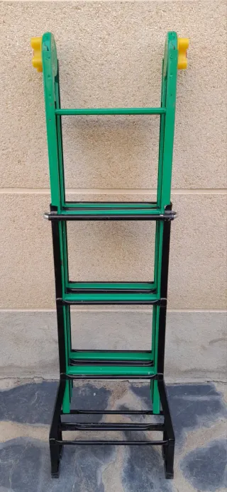 Escalera multifunción extensible