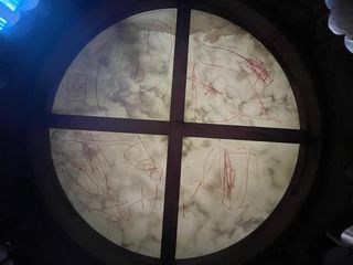 Mesa redonda mármol y madera