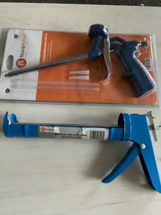 Pistola silicona y espuma poliuretano