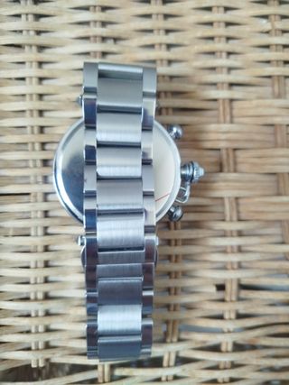 Reloj de pulsera con correa metálica