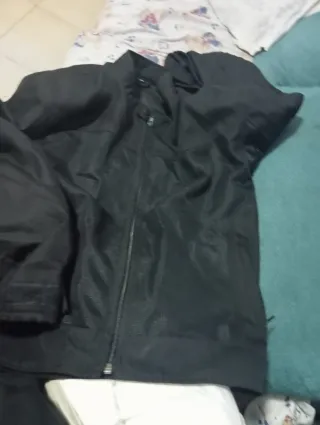 Chaqueta de moto con protecciones