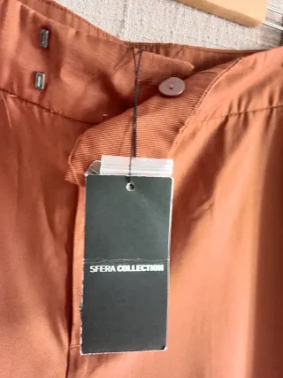 Pantalón ancho viscosa talla 40 abertura lateral.