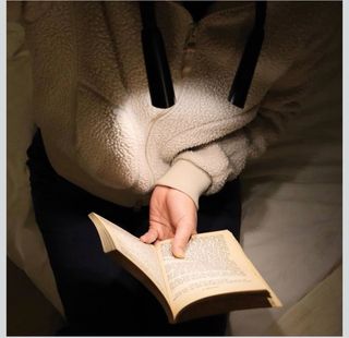 Lámpara de lectura manos libres