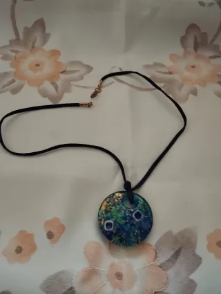 Collana con pendente Murano blu e verde
