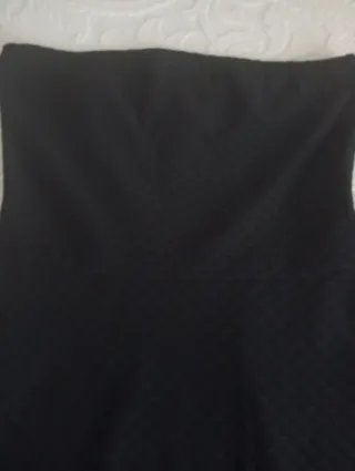 Precioso vestido palabra de honor en color negro