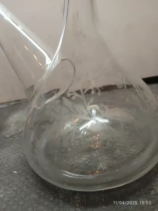 Porrón de cristal tallado