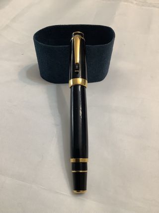 BOLIGRAFO ROLLER NEGRO Y DORADO. NUEVO.