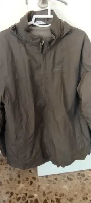 Anorak Quechua XL nuevo