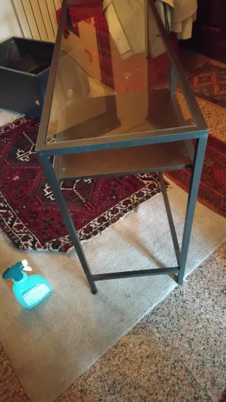 Mesa auxiliar metal y cristal