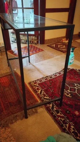 Mesa auxiliar metal y cristal