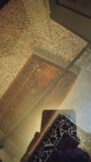 Mesa auxiliar metal y cristal