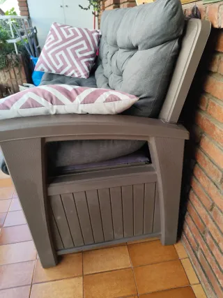 Panca da esterno con vano portaoggetti e cuscino incluso