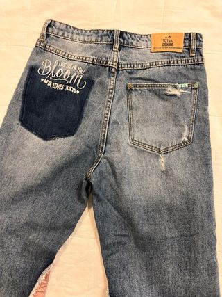 Jeans WIYA decorati taglia XS