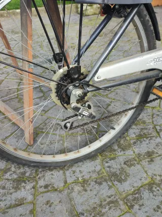 Bicicleta urbana con silla para niño