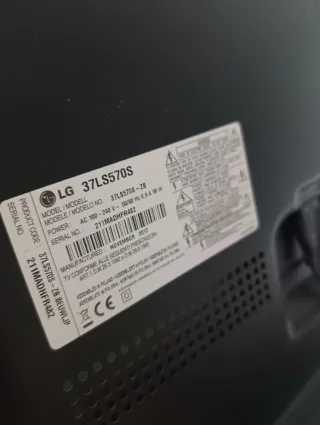 Televisor LG LED de 37" y 200Hz con Smart TV. Mode