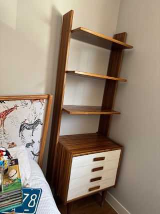 Mobile vintage: cassettiera e scaffale