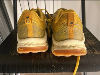 Zapatillas New Balance Trail Running Gris/Amarillo