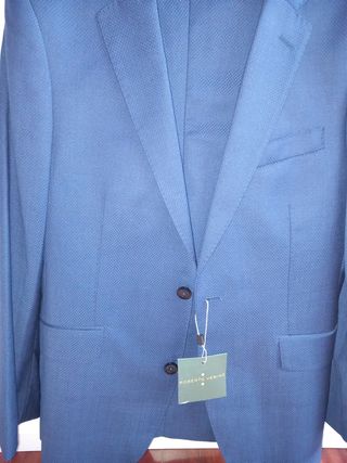 Traje novio azul Roberto Verino