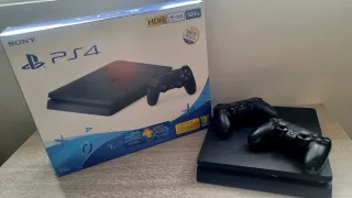 PS4 Slim 500GB + 2 Mandos + Juegos originales