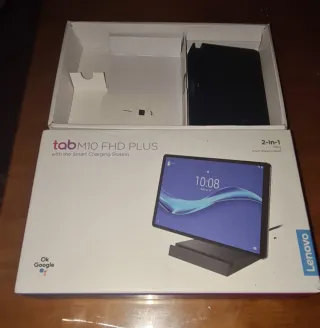 Lenovo Tab M10 FHD Plus con estación de carga