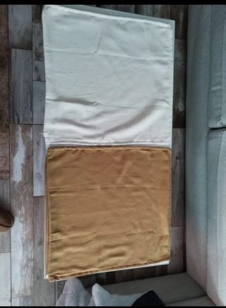 Funda de cojín Ikea color oro y blanco
