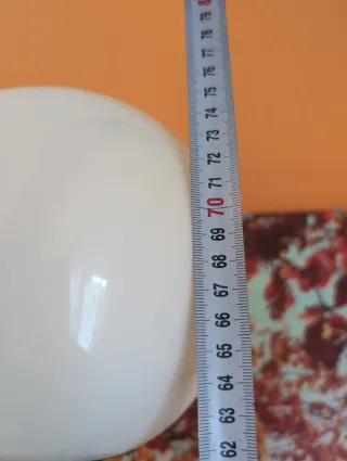 Lámpara vintage figura mujer negra dorada