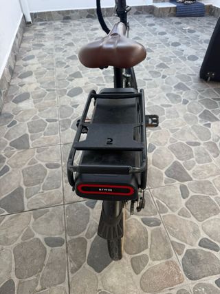 Bicicleta eléctrica plegable como nueva.