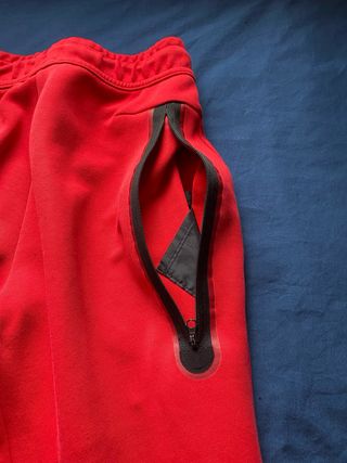 Conjunto Nike Tech Rojo talla niño