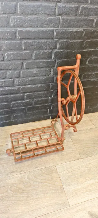 Máquina de coser Alfa antigua