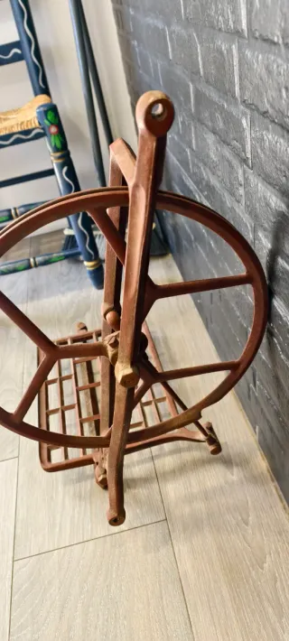 Máquina de coser Alfa antigua