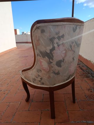Sillón descalzador capitoné floral