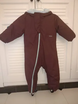 Mono nieve niña 2-4 años Decathlon. Usado una vez