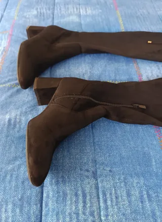 Stivali scamosciati Prima Donna neri