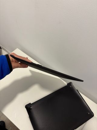 Funda Spigen Urban Fit MacBook Air 13 M1