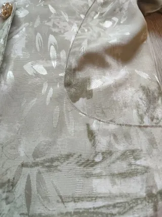 Blusa vintage beige y verde