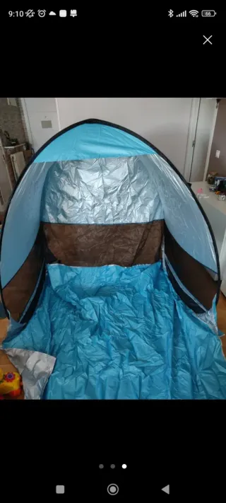 Tienda de campaña azul pop-up