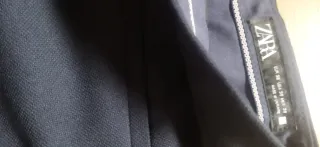 Traje de hombre Zara azul marino