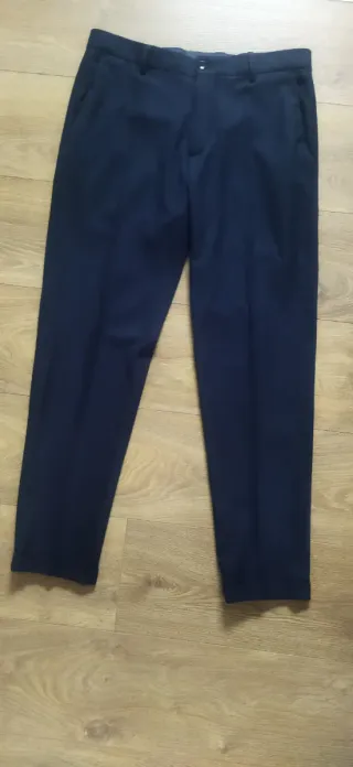 Traje de hombre Zara azul marino