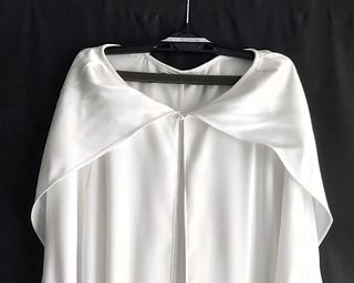 Capa Novia con Capucha Blanca