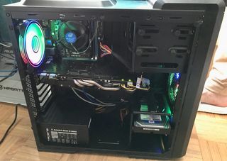 SERVICIO TECNICO DE ORDENADORES Y PORTÁTILES