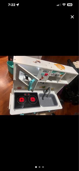 Cocina de juguete y Pizarra infantil con mapa