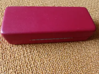 Funda gafas Carolina Herrera roja