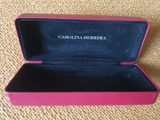 Funda gafas Carolina Herrera roja