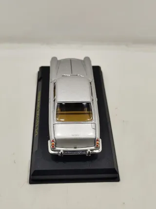 Modellino Ferrari 250 GTE 2+2 Argento