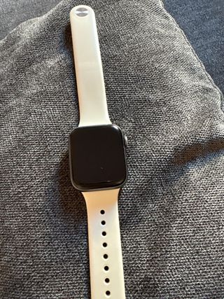 Reloj Apple series 5 modelo A2093 44 mm negro