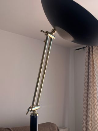 Lámpara de pie articulada estilo industrial