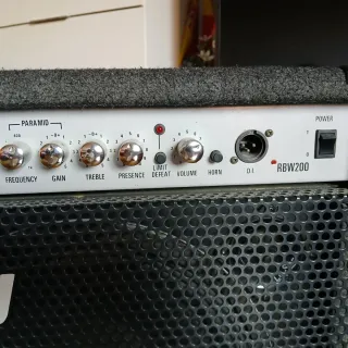 Amplificador Bajo Laney RBW200
