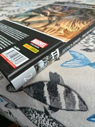 Marvel saga jessica jones the pulse. guerra sec...