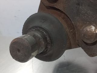 BRAZO SUSPENSION INFERIOR DELANTERO DERECHO MERCE