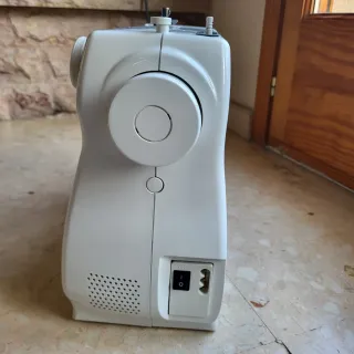 Máquina de Coser Sigma - Necchi 292